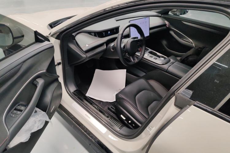 Used Xiaomi Auto SU7 2024 Rear-Drive Long-Range Intelligent Driving Version Driver Seat