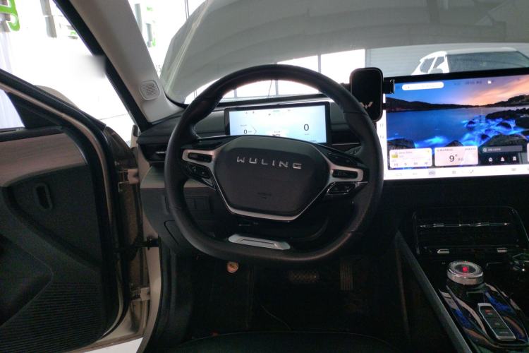 Used Wuling Xingguang 2024 Co-Creation Edition 510 Advanced Model