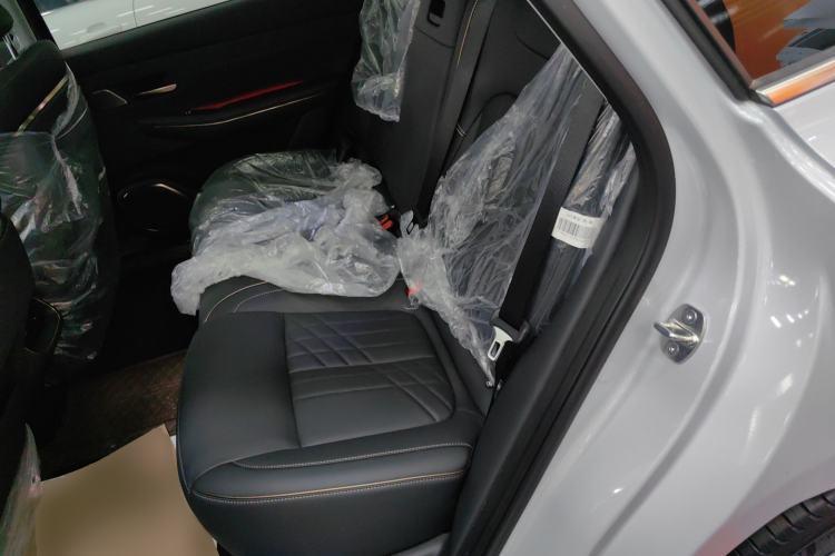 Used Baojun Enjoy 2025 Plug-in Hybrid 140km Luxury Edition
