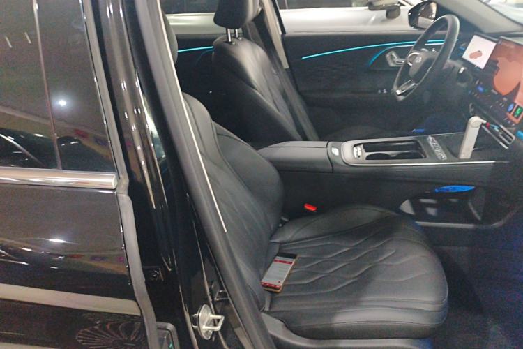 Used Chery Fengyun A8L 2025 1.5 TGDI 145 km Luxury Version Right Front Seat