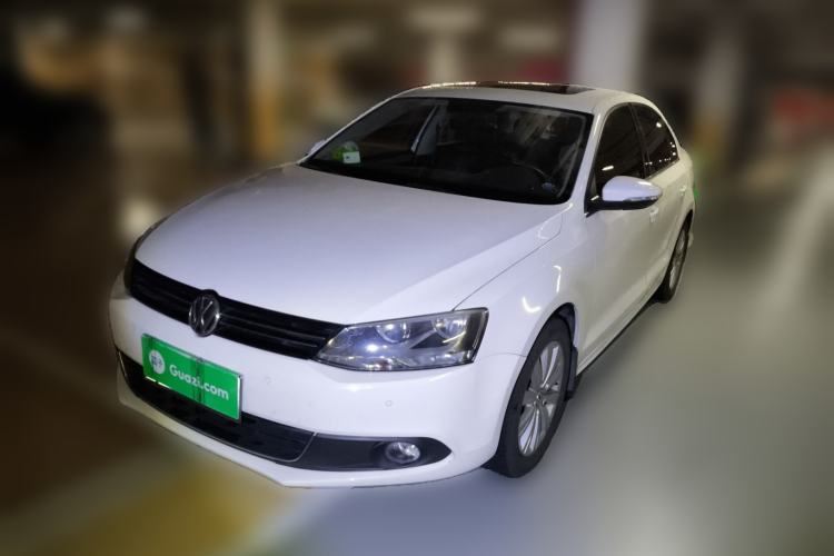 Used Volkswagen Sagitar 2014 Revised Version 1.4TSI Automatic Luxury Edition
