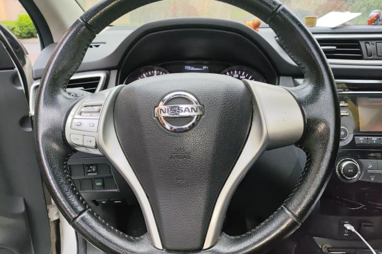 Used Nissan Qashqai 2016 2.0L CVT Luxury Edition Steering Wheel