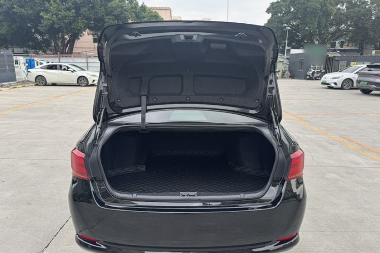 Used Toyota Crown 2015 2.5L Smart Edition
