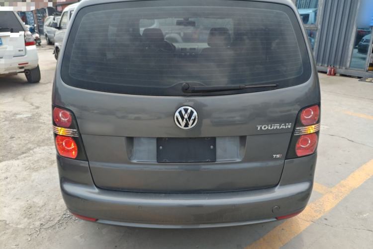 Used Volkswagen Touran 2015 1.4T DSG Comfort Edition 5 Seats Rear