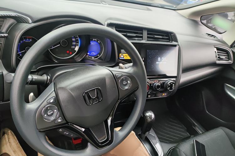 Used Honda Fit 2018 1.5L CVT Comfort Sunroof Version Center Console