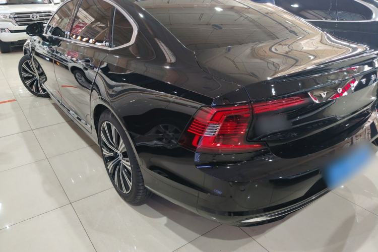 Used Volvo S90 2025 B5 Zhiyuan Luxury Edition
