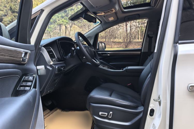 Used GAC Trumpchi M8 2021 Lingxiu Series 390T Deluxe Edition Interior 2