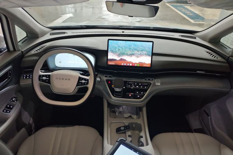 Used Roewe iMAX8 New Energy 2025 1.5T DMH Lu Zun Deluxe Edition Center Console