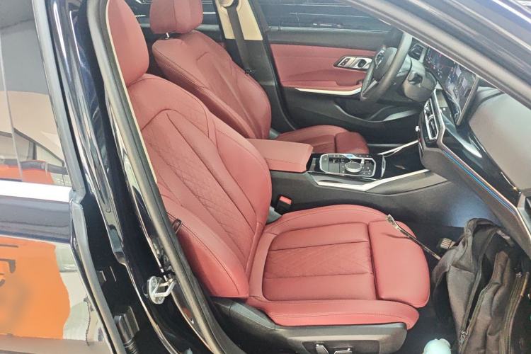 Used BMW i3 2024 eDrive 35 L
