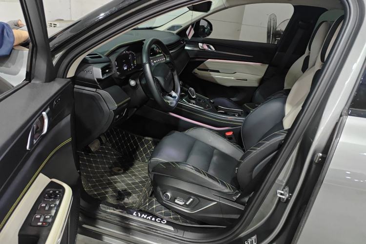 Used Lynk & Co 05 2020 2.0TD Two-Wheel Drive Shine Halo