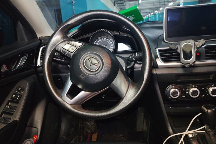 Used Mazda Mazda 3 Axela 2016 Sedan 1.5L Automatic Comfort Model