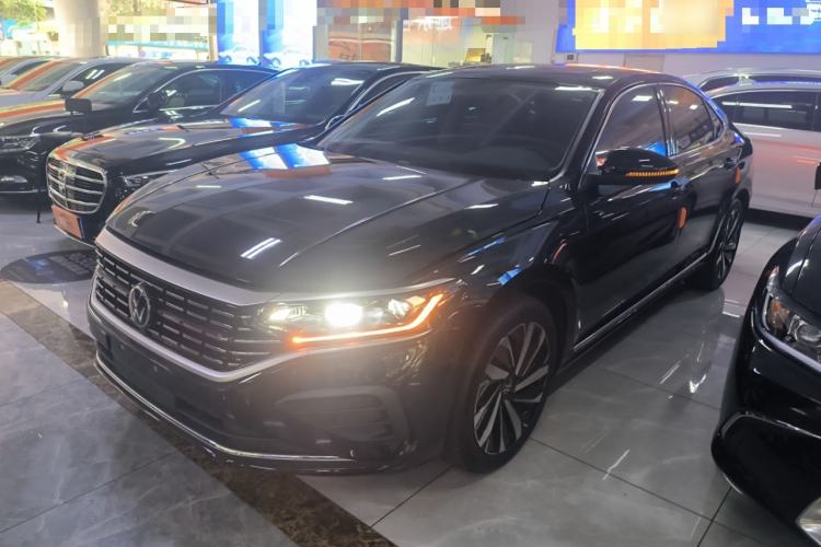 Used Volkswagen Passat 2025 Premium Version 380TSI Dragon Edition

