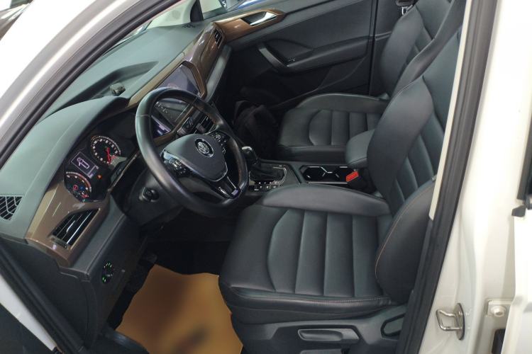 Used Volkswagen Tharu 2020 280TSI Two-Wheel Drive Luxury Edition China VI Standard Left Front Seat