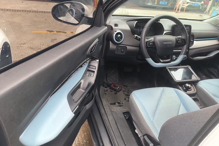 Used Chery Little Ant 2022 Sweet Pink Edition Low-Sugar Version Lithium Iron Phosphate 30 kW 301 km Driver Seat