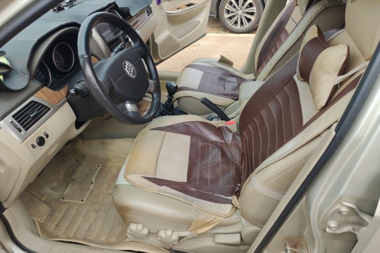 Used Buick Excelle 2015 1.5L Manual Classic Trim
