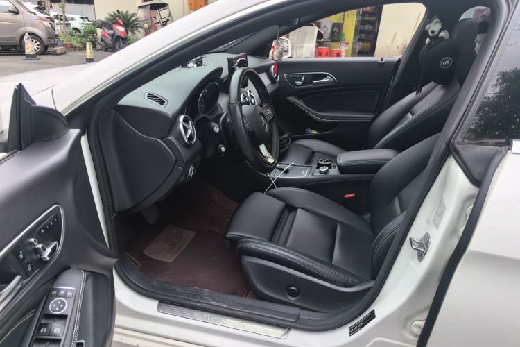 Used Mercedes-Benz CLA 2017 Facelifted CLA 200 Stylish Edition Driver Seat