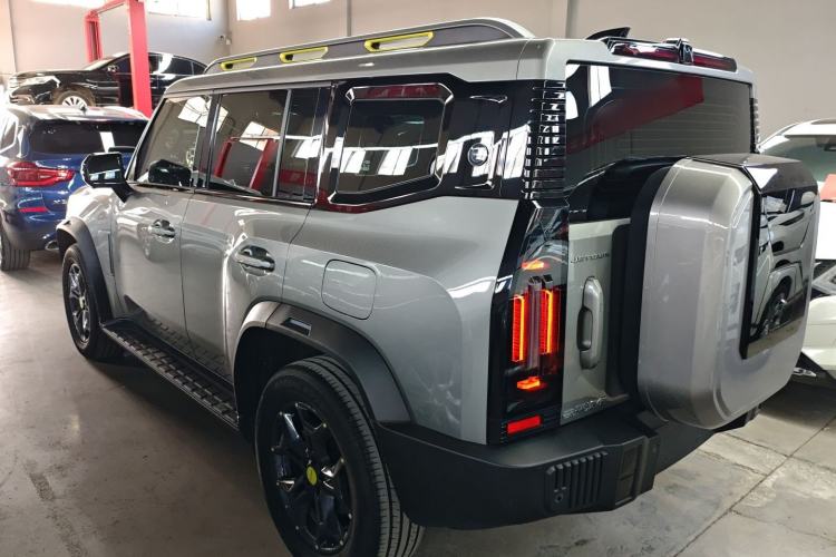 Used JETOUR Traveler 2023 2.0T All-Wheel-Drive Crosser
