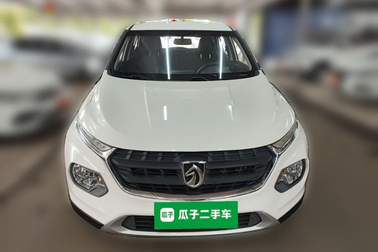 Used Baojun 510 2017 1.5L manual Comfort trim Front
