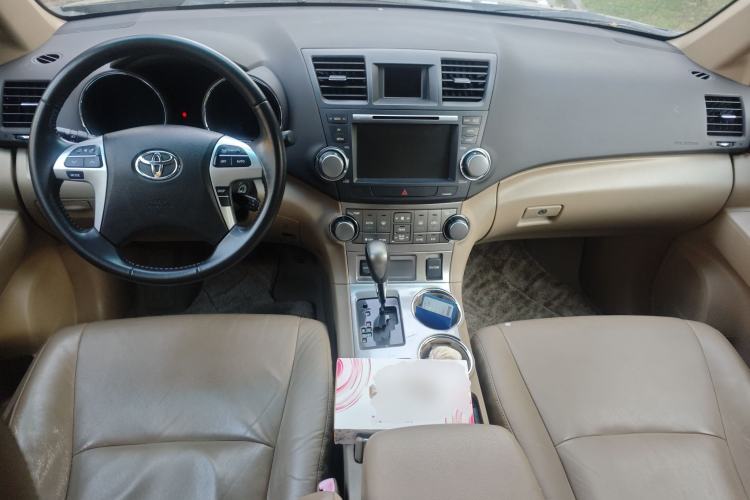 Used Toyota Highlander 2012 2.7L Two-Wheel Drive 7-Seater Luxury Edition
