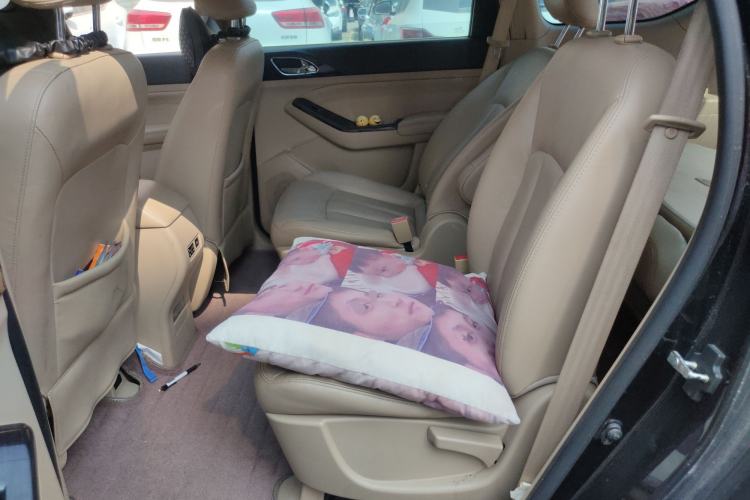 Used Baojun 730 2014 1.5L Manual Luxury Navigation ESP Version 7 Seats
