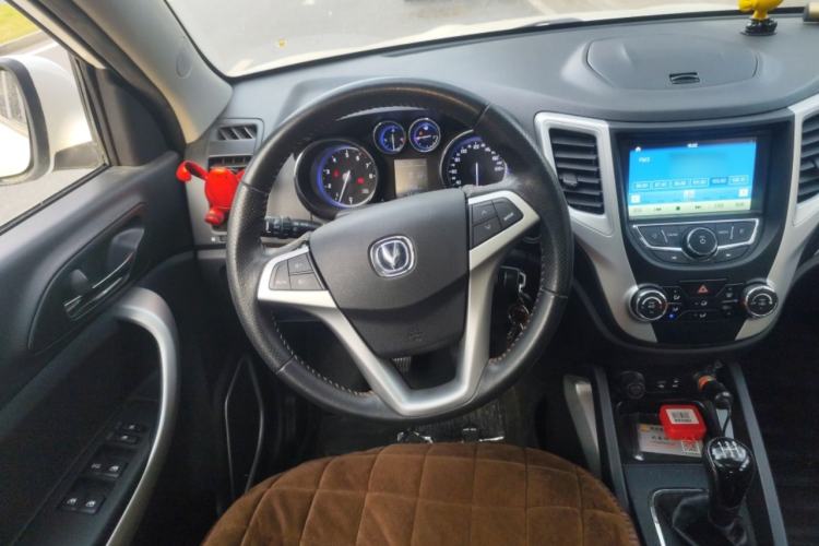 Used CHANGAN CS35 2016 1.6L Manual Luxury Model China V Standard Steering Wheel