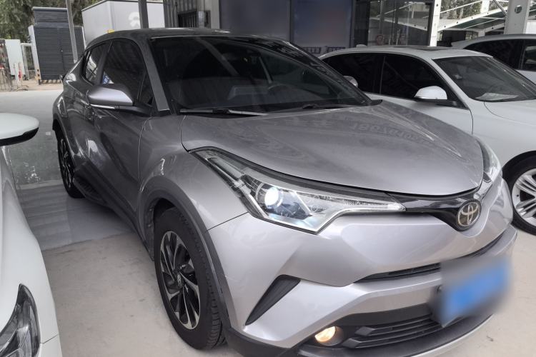 Used Toyota IZOA 2018 2.0L Yichi Version China VI Standard
