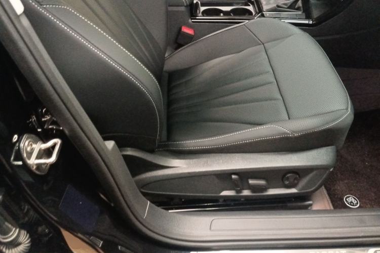 Used Volkswagen Passat 2025 Outstanding Model 330TSI Starry Elite Edition
