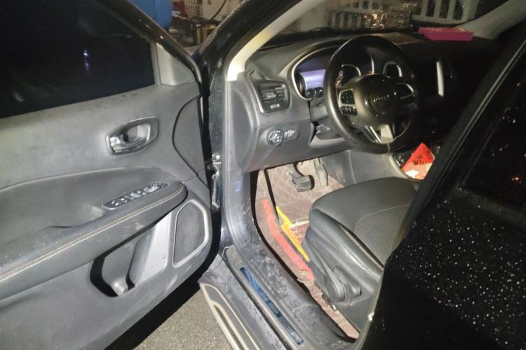 Used Jeep Compass 2017 200T Automatic Family Edition
