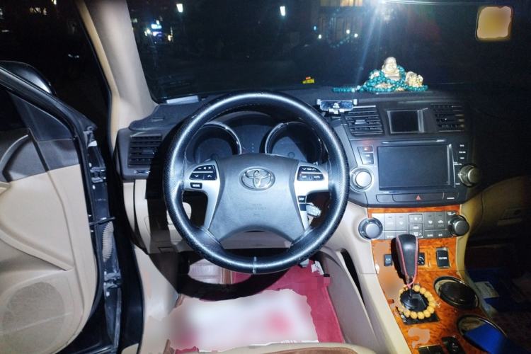 Used Toyota Highlander 2013 2.7L Two-Wheel Drive 7-Seater Zijin Edition
