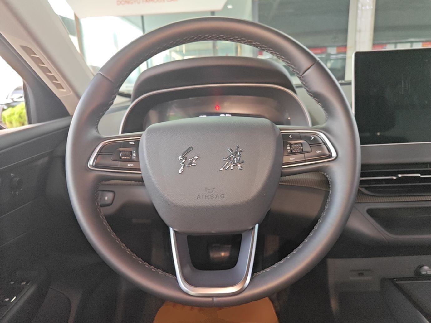 Hongqi E-QM5 2024 450km Range Commuter Version — снимка 13