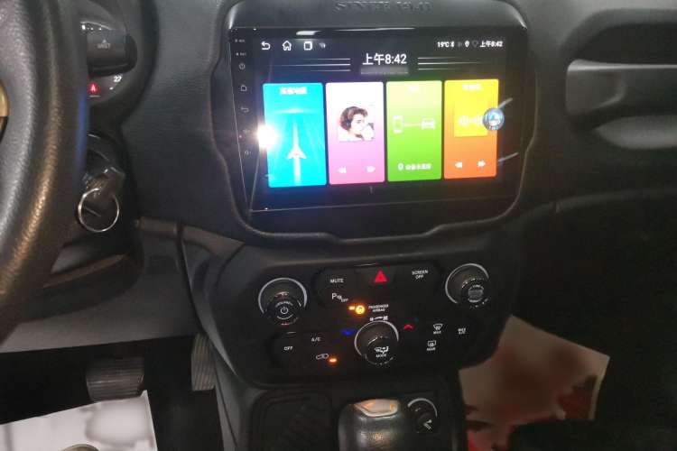 Used Jeep Renegade 2018 Connected Large Screen Version 180T Automatic High-Energy Edition