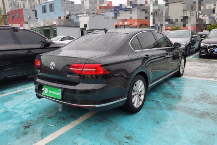 Used Volkswagen Magotan 2018 330TSI DSG Advanced Model Rear Right 45 Deg