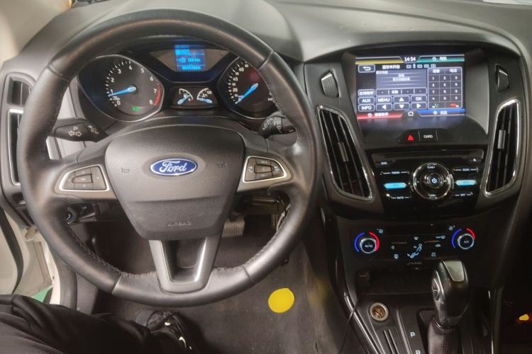 Used Ford Focus 2015 Hatchback 1.6L Automatic Fashion Edition
