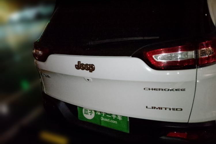 Used Jeep Cherokee 2017 2.0L Superior Edition