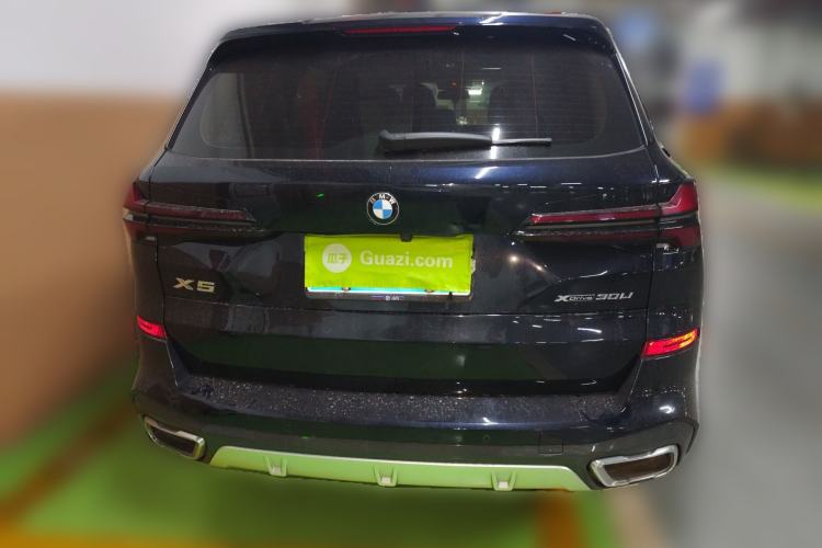 Used BMW X5 2023 xDrive 30Li Luxury M Sport Package
