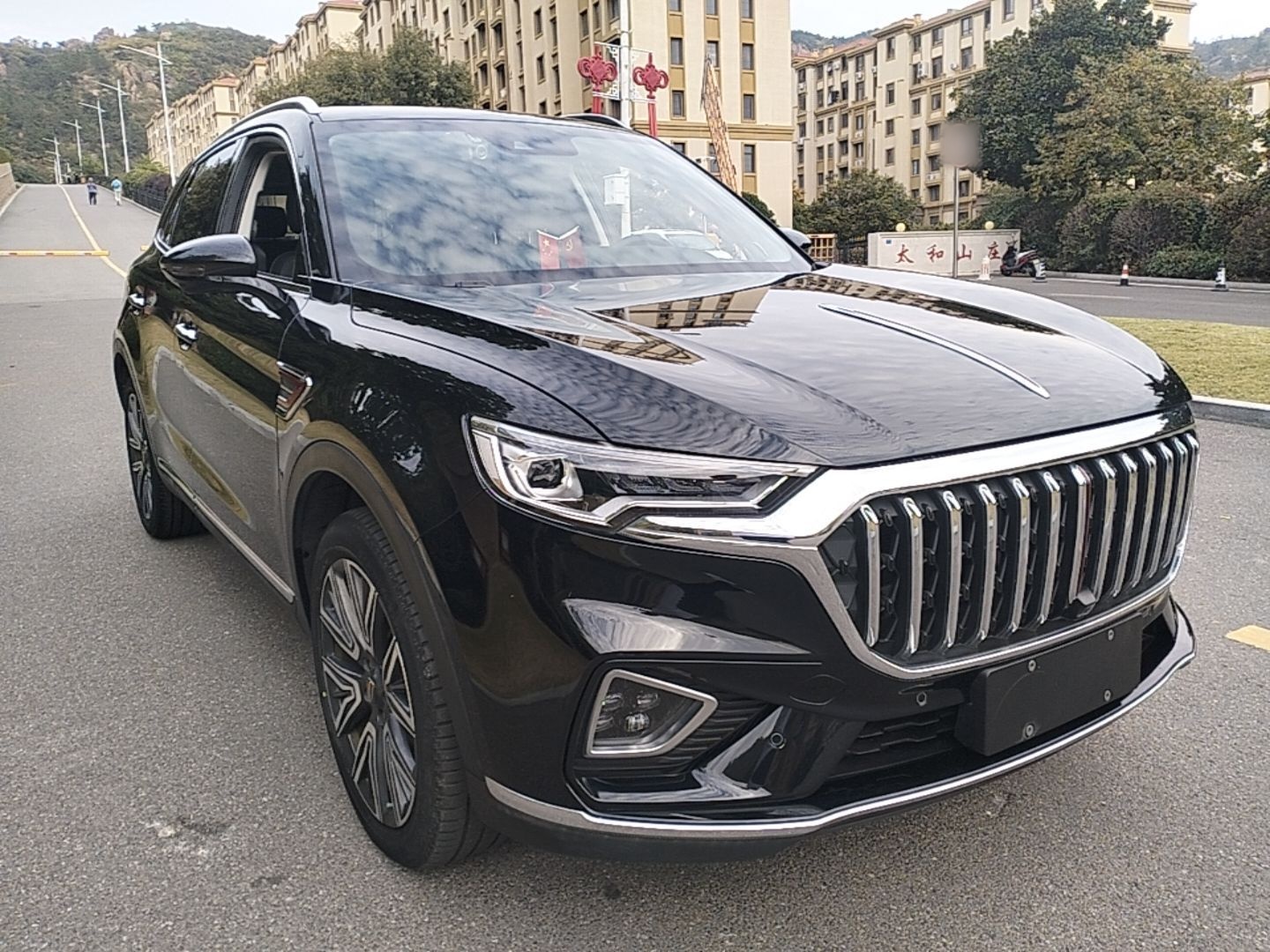 Hongqi HS5 2022 Facelifted Version 2.0T Smart Connect Flagship All-Wheel-Drive Edition — снимка 3