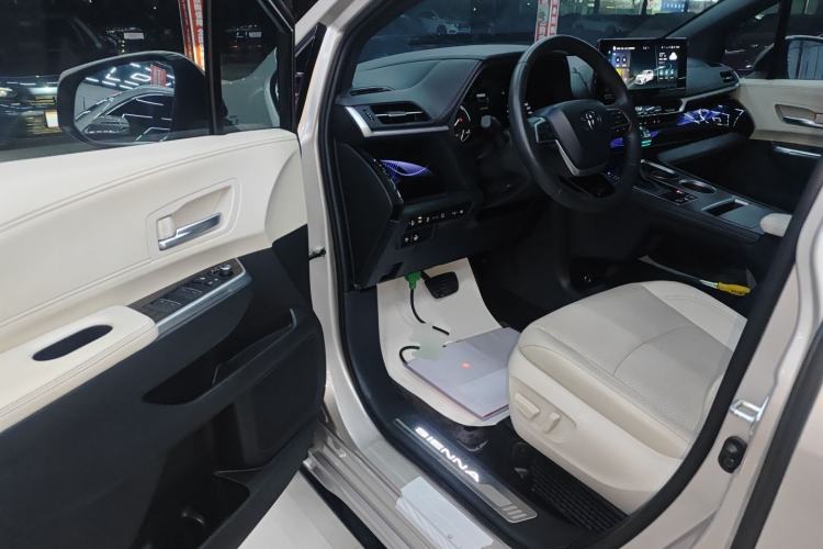 Used Toyota Sienna 2024 2.5L Hybrid Prestige Deluxe Edition