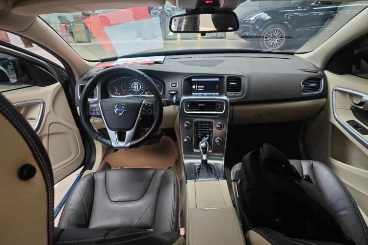 Used Volvo S60 2014 S60L 2.0T Zhiyuan Edition