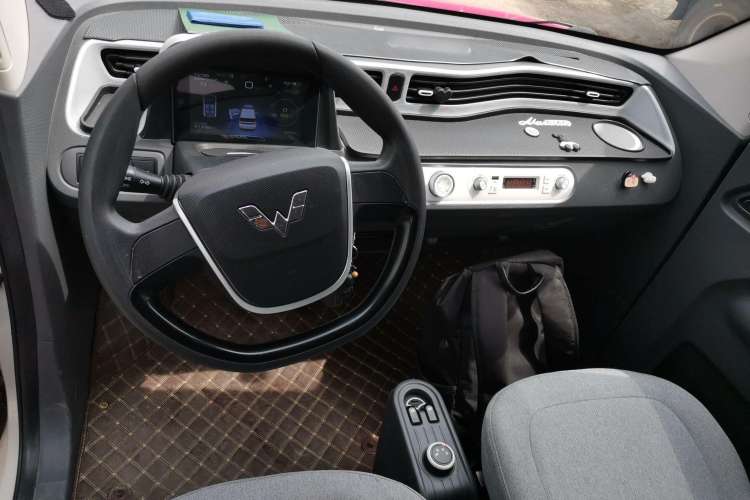 Used Wuling Hongguang MINIEV 2022 Macaron Premium Model – Lithium Iron Phosphate