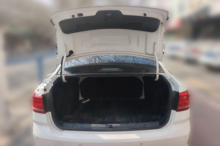 Used Volkswagen Lavida 2017 1.6L Automatic Fashion Edition