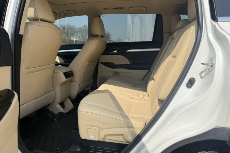 Used Toyota Highlander 2017 2.0T Four-Wheel Drive Luxury Edition 7 Seats
