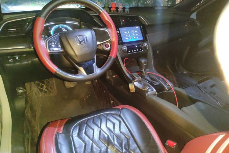 Used Honda Civic 2021 HATCHBACK 220TURBO CVT New Trendsetter
