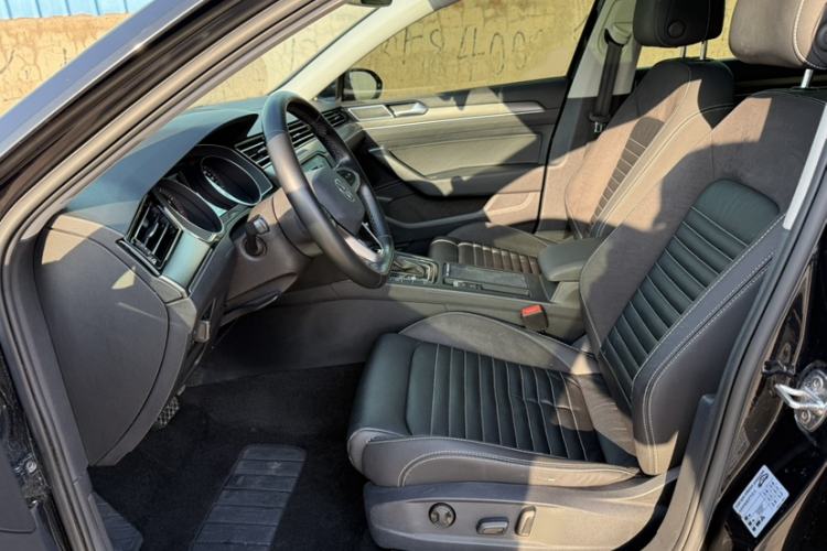 Used Volkswagen Magotan 2020 330TSI DSG Leading Model
