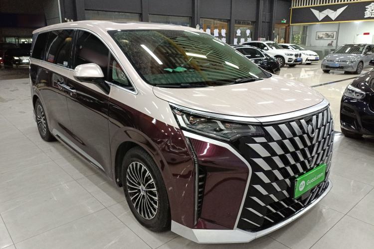 Used Denza D9 2024 DM-i 980 Four-Wheel Drive Prestige Model Front Right 45 Deg