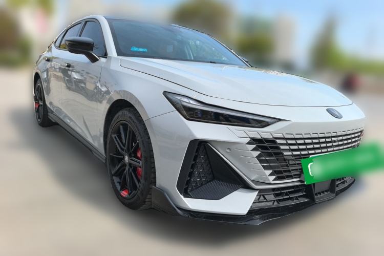 Used CHANGAN UNI-V 2022 1.5T Prestige Version Front Right 45 Deg