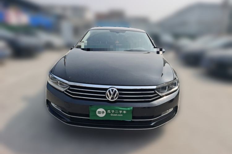 Used Volkswagen Magotan 2017 330TSI DSG Luxury Model Front