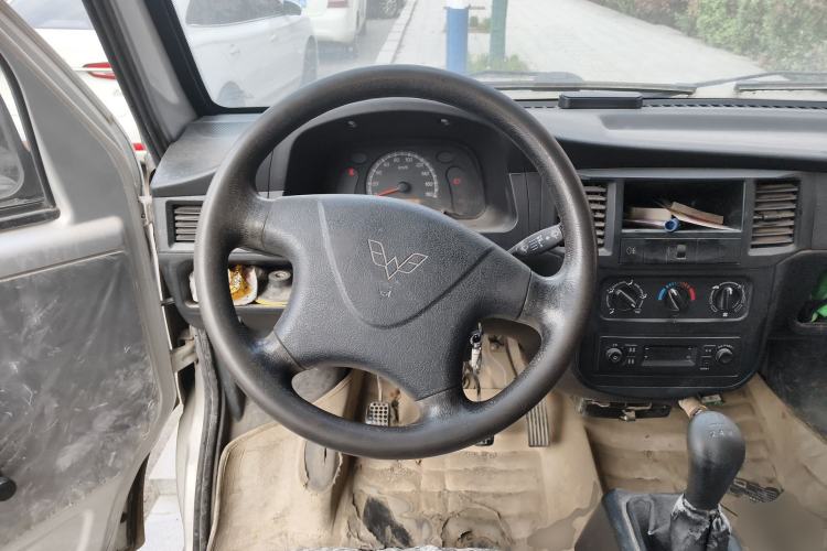 Used Wuling Zhiguang 2015 1.2L Practical LS-I Model Steering Wheel