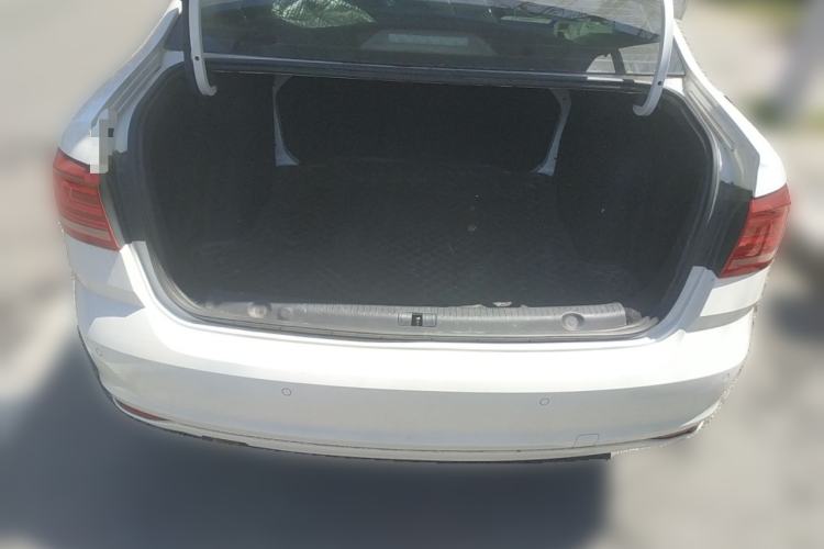 Used Volkswagen Lavida 2017 1.6L Automatic Comfort Edition