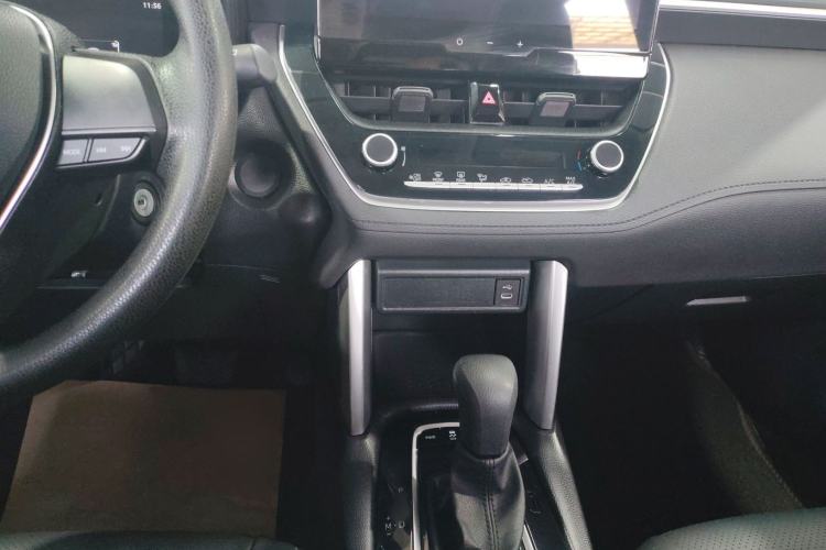 Used Toyota FRONTLANDER 2023 2.0L CVT Elite Edition Center Console