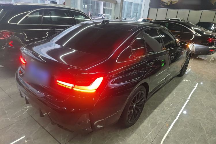 Used BMW 3 Series 2024 325i M Sport Night Edition Package Rear Right 45 Deg